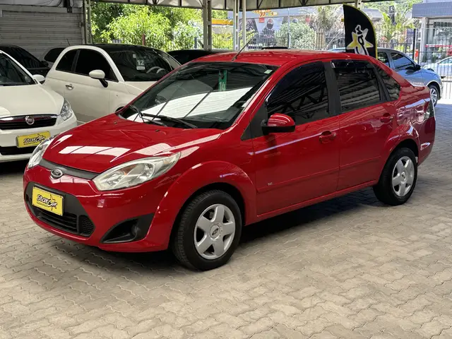 Carro Ford Fiesta Sedan 2014 SE 1.6 Rocam (Flex)