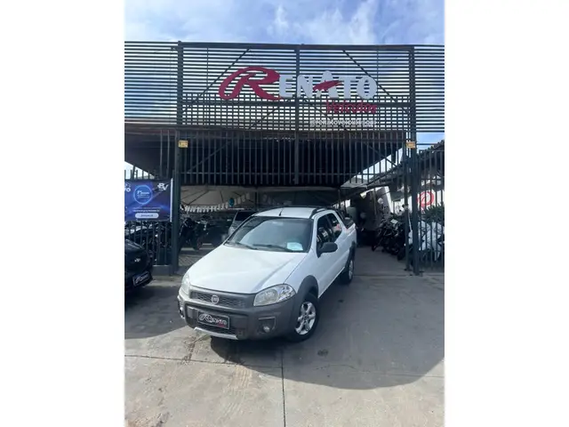 Carro Fiat Strada 2017 Hard Working 1.4 (Flex) (Cabine Dupla)