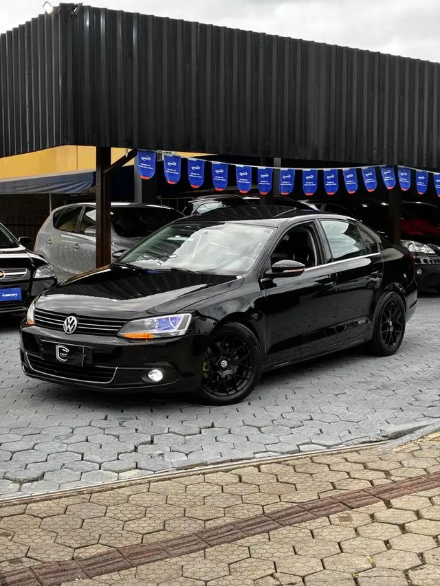 Carro Volkswagen Jetta 2013 2.0 TSI Highline DSG