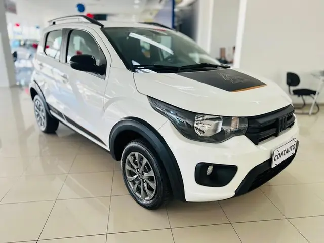 Carro Fiat Mobi 2025 Trekking 1.0