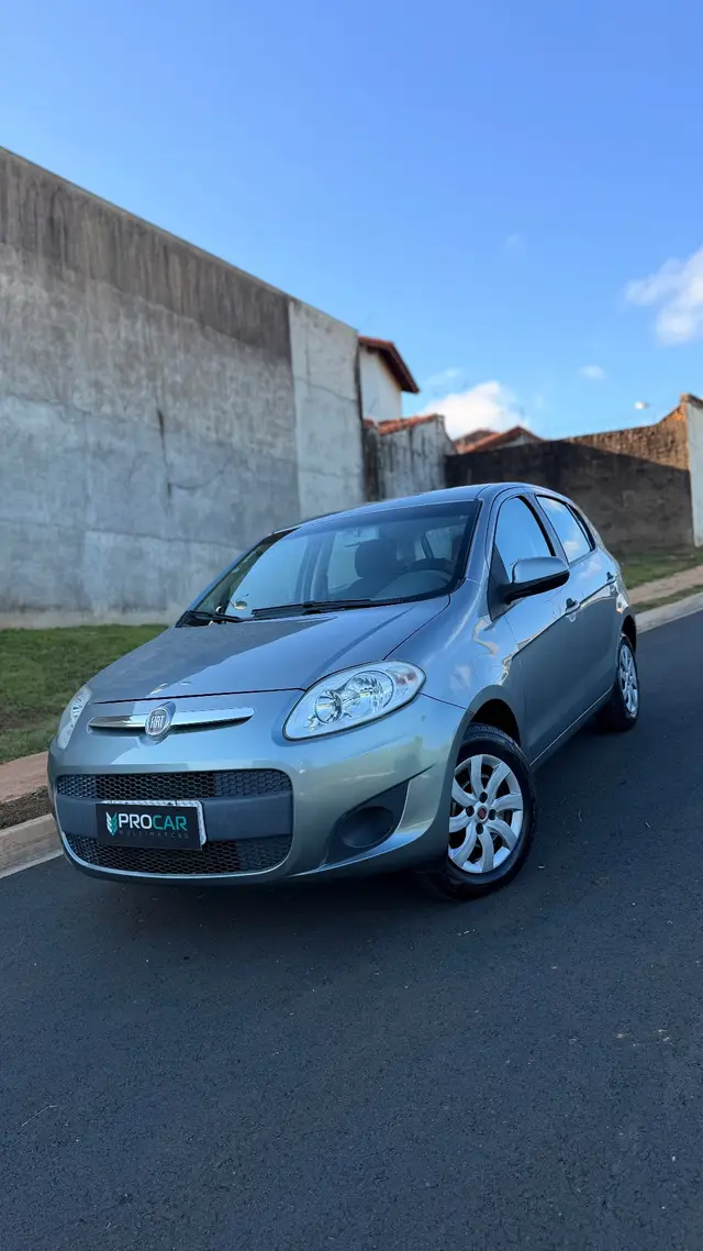 Carro Fiat Palio 2012 Attractive 1.0 8V (Flex)