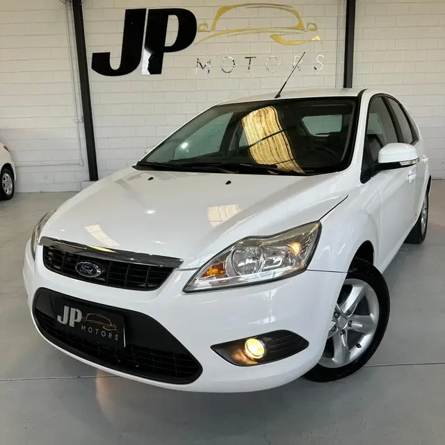 Carro Ford Focus Hatch 2013 GLX 2.0 16V (Flex)