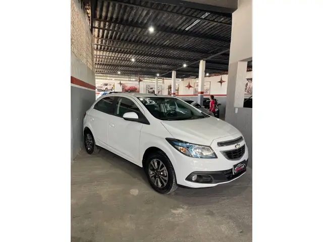 Carro Chevrolet Onix 2015 1.4 LTZ SPE/4 (Aut)