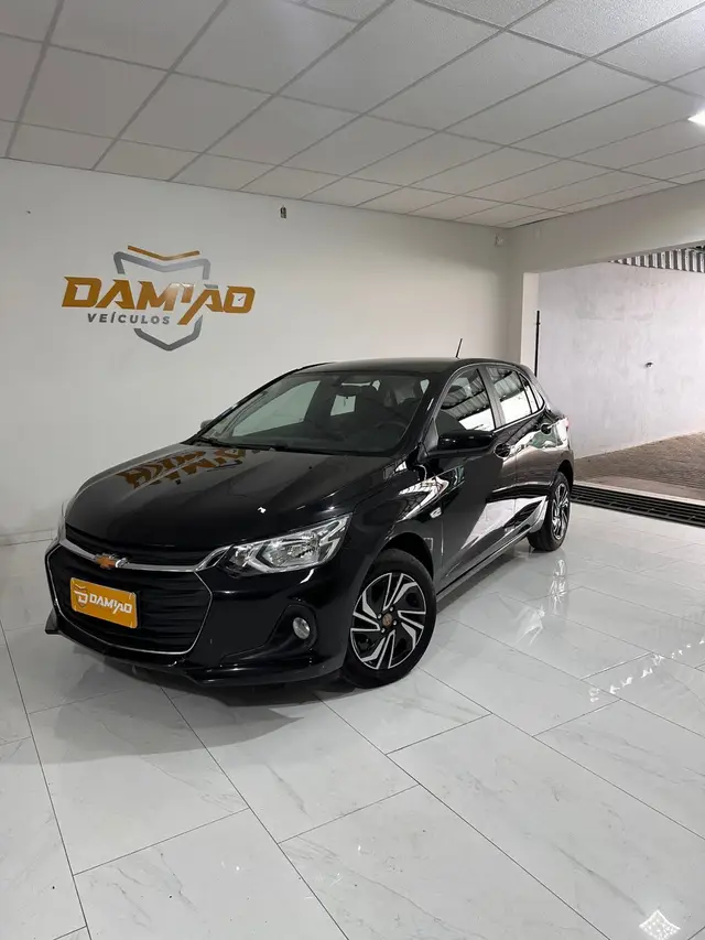 Carro Chevrolet Onix 2025 LT 1.0