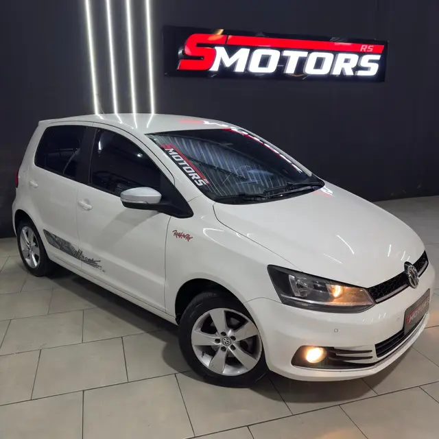 Carro Volkswagen Fox 2016 1.6 MSI Rock in Rio (Flex)