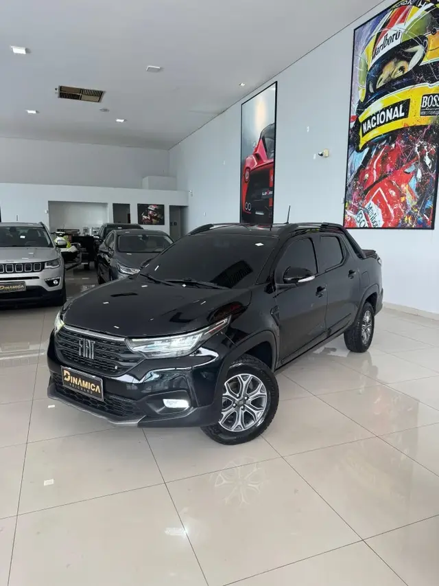 Carro Fiat Strada 2022 Volcano 1.3 CD (Flex)