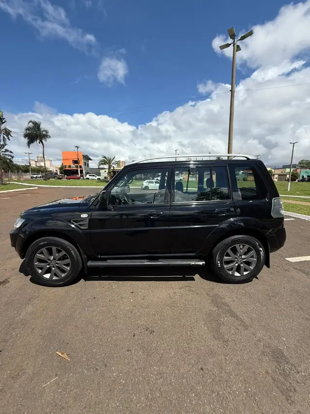 Carro Mitsubishi Pajero TR4 2015 2.0 16V 4x2 (Flex)