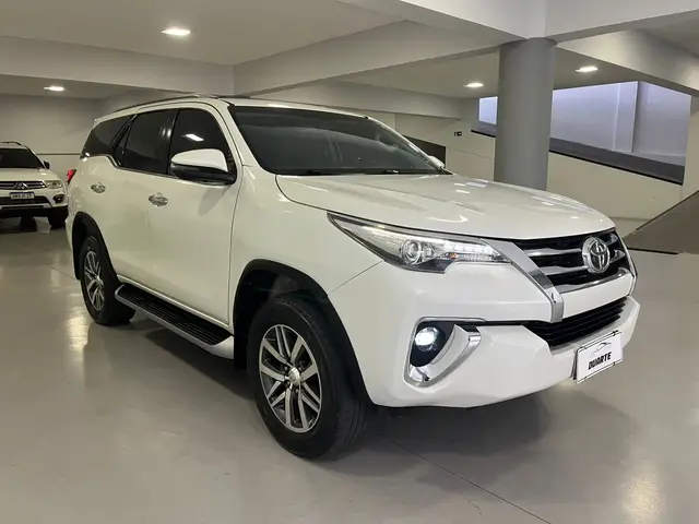 Carro Toyota SW4 2019 2.8 TDI SRX 7L 4x4 (Aut) (Diesel)