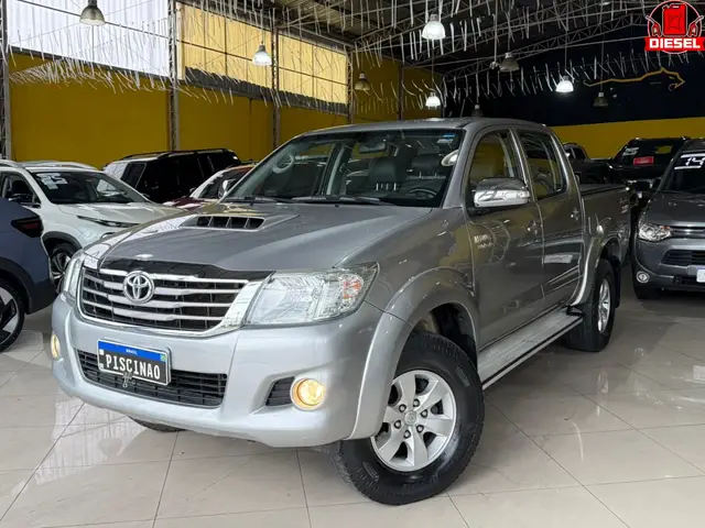 Carro Toyota Hilux Cabine Dupla 2015 Hilux 3.0 TDI 4x4 CD SRV (Aut)