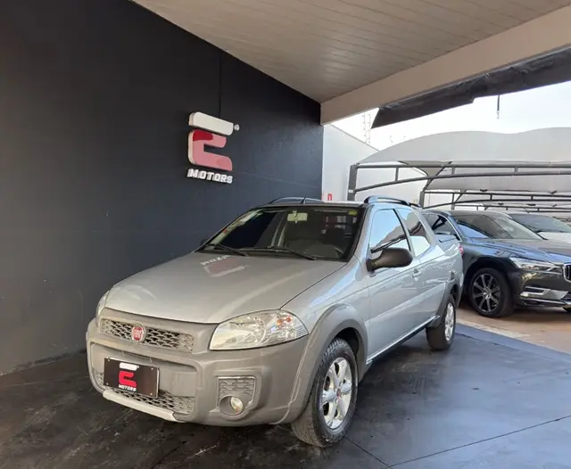 Carro Fiat Strada 2017 Hard Working 1.4 (Flex) (Cabine Dupla)