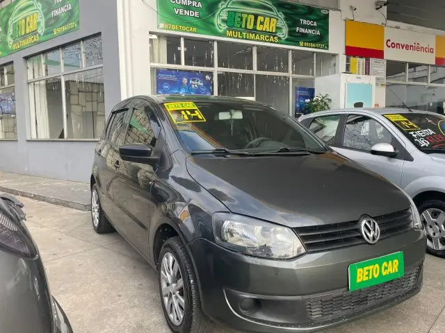Carro Volkswagen Fox 2014 1.0 TEC (Flex) 4p