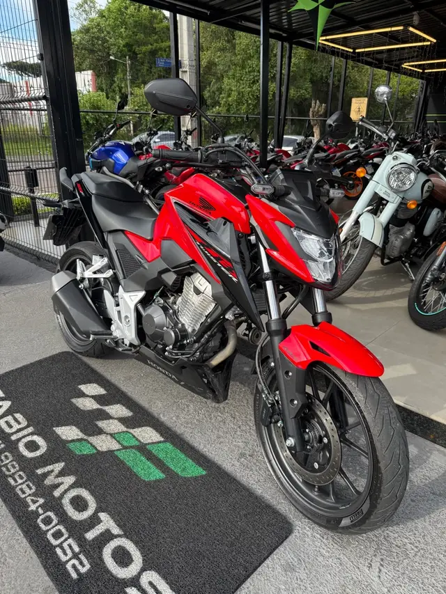 Moto Honda CB 300F Twister 2024 (CBS)