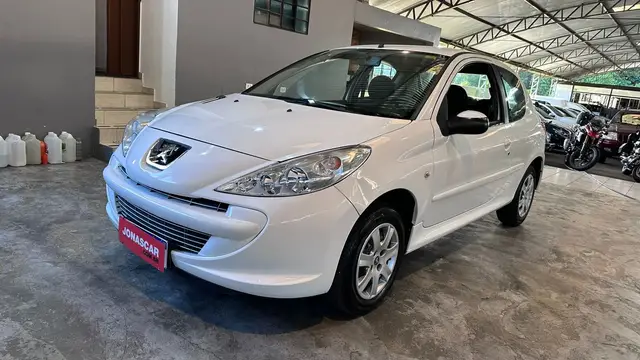 Carro Peugeot 207 2013 Hatch XR 1.4 8V (flex) 2p