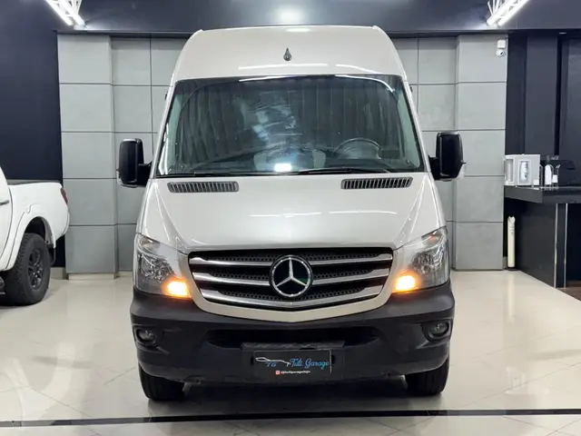 Carro Mercedes-Benz Sprinter 2019 VAN 415 CDI  15+1 Standard