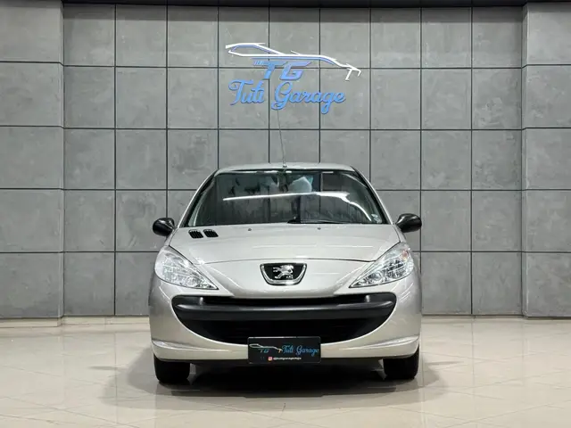 Carro Peugeot 207 2011 Hatch X-Line 1.4 8V (flex) (4 p.)