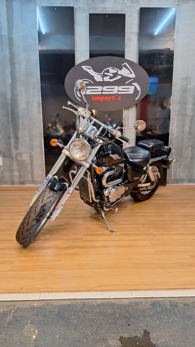 Moto Suzuki Marauder 2005 800