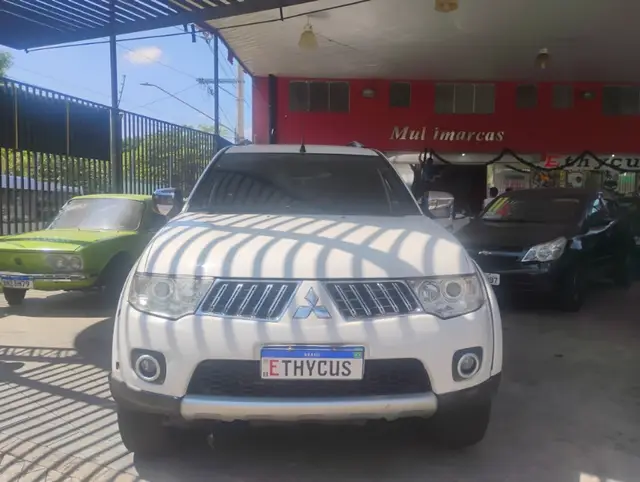 Carro Mitsubishi Pajero Dakar 2012 3.2 4WD (Aut)