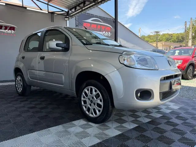 Carro Fiat Uno 2012 Vivace 1.0 8V (Flex) 4p