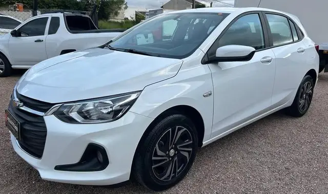 Carro Chevrolet Onix 2024 LT 1.0