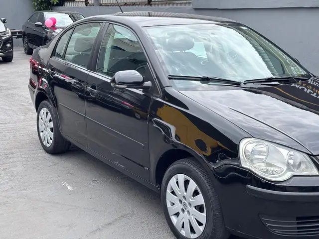 Carro Volkswagen Polo Sedan 2010 Comfortline 1.6 8V (Flex)