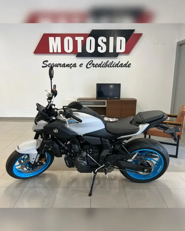 Moto Yamaha MT-07 2026 Connected