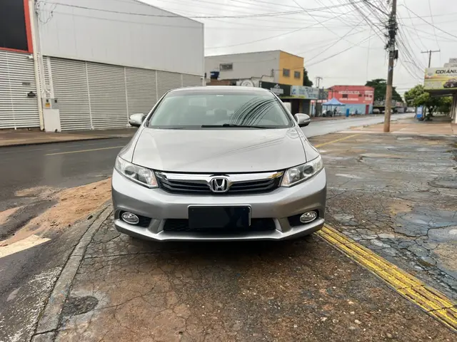 Carro Honda Civic 2014 New  LXR 2.0 i-VTEC (Aut) (Flex)