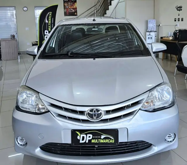 Carro Toyota Etios 2016 XS 1.5 (Flex)