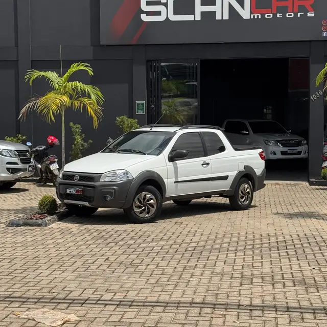 Carro Fiat Strada 2015 Working 1.4 (Flex) (Cabine Estendida)