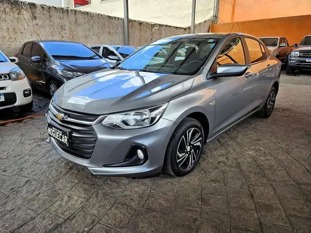 Carro Chevrolet Onix Plus 2024 LT 1.0