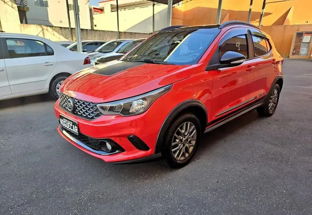Carro Fiat Argo 2020 1.3 Trekking (Flex)