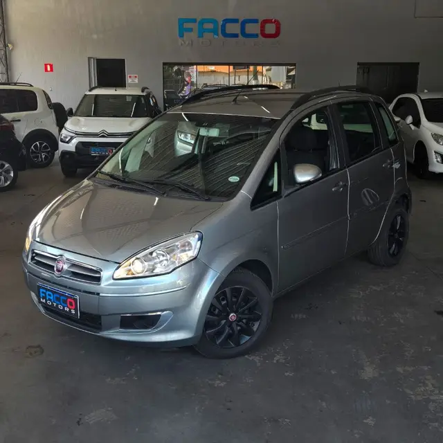 Carro Fiat Idea 2016 Attractive 1.4 8V (Flex)