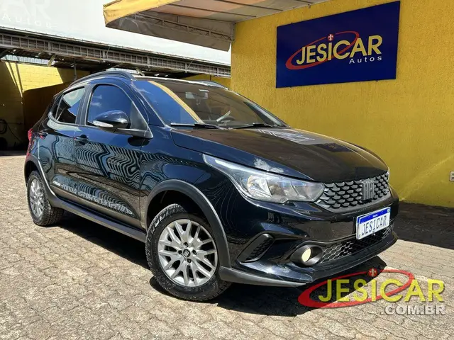 Carro Fiat Argo 2022 Trekking 1.3 (Flex)