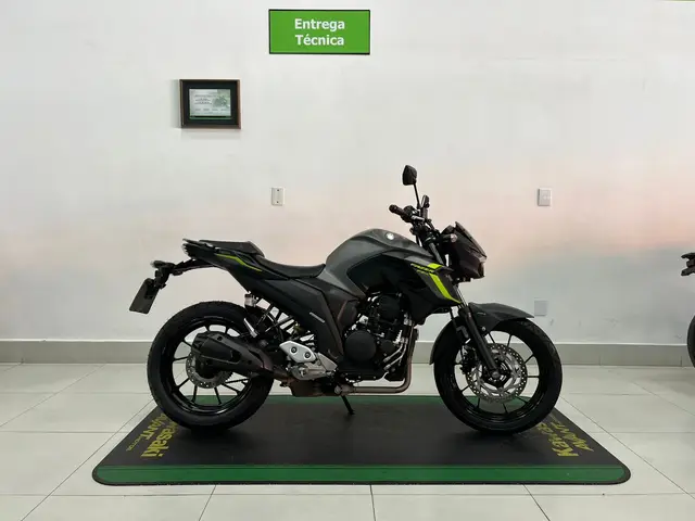 Moto Yamaha YS 250 Fazer 2024 ABS