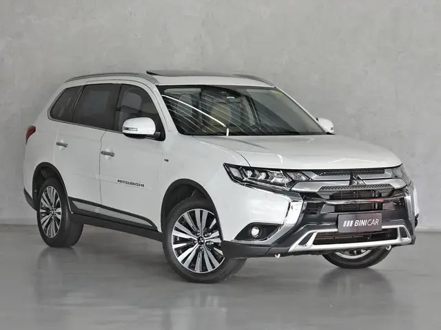 Carro Mitsubishi Outlander 2022 HPE-S 3.0 4WD (Aut)