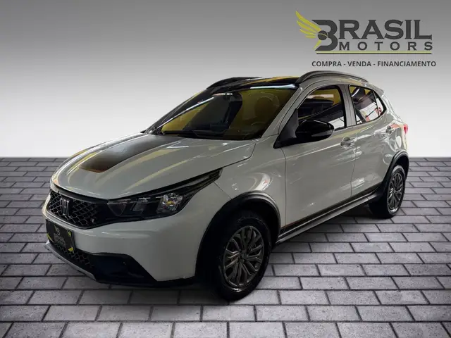 Carro Fiat Argo 2023 Trekking 1.3 (Flex)