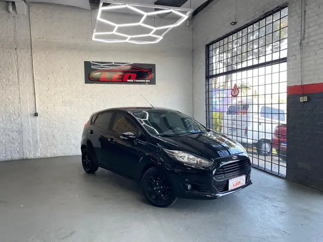 Carro Ford Fiesta Hatch 2014 SE Plus 1.6 RoCam (Flex)