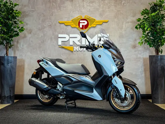 Moto Yamaha XMax 2025 300 Connected