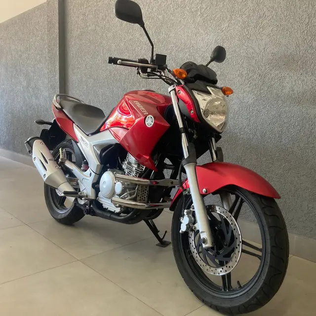 Moto Yamaha YS 250 Fazer 2013 Racing Blue