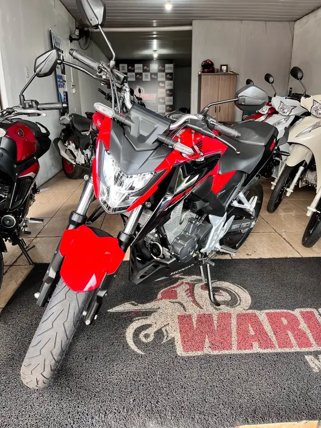 Moto Honda CB 300F Twister 2023 (CBS)