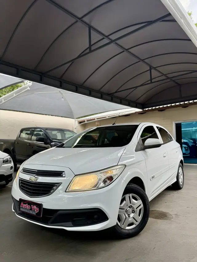 Carro Chevrolet Onix 2014 1.0 LT SPE/4