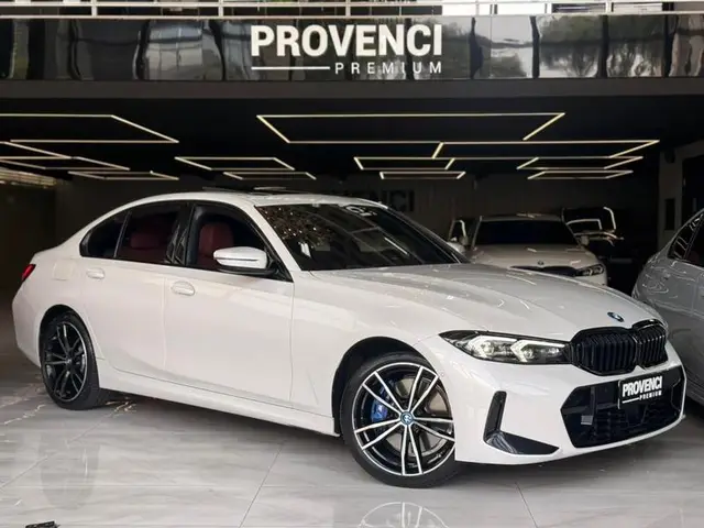 Carro BMW 330e 2023 M Sport 2.0 Turbo (Aut.) (Híb.)