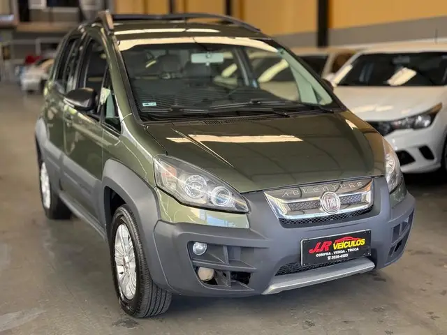 Carro Fiat Idea 2013 Adventure 1.8 16V E.TorQ (Flex)