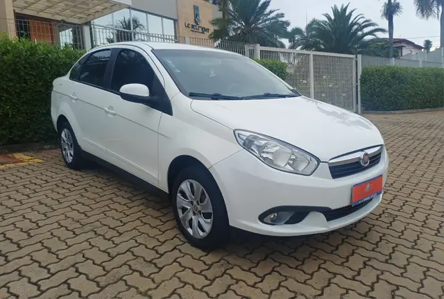 Carro Fiat Grand Siena 2016 Evo Attractive 1.4 8V (Flex)