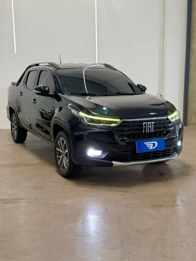 Carro Fiat Strada 2022 Volcano 1.3 CD (Flex)