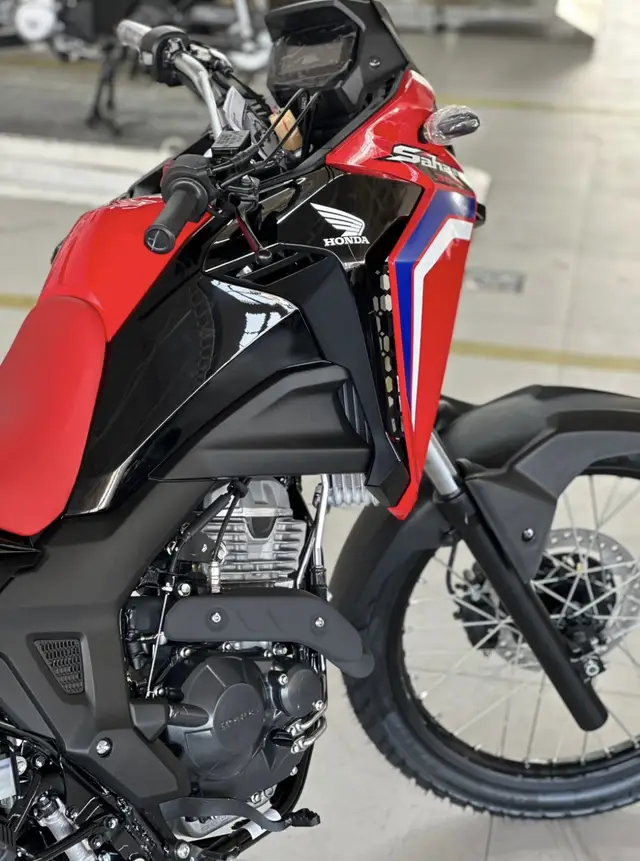 Moto Honda XRE Sahara 300 2026 Rally