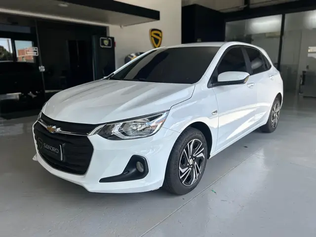Carro Chevrolet Onix 2024 LT 1.0