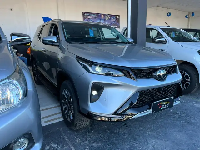 Carro Toyota SW4 2024 SRX 2.8 Turbodiesel 4x4 (Aut.) (7 Lugares)