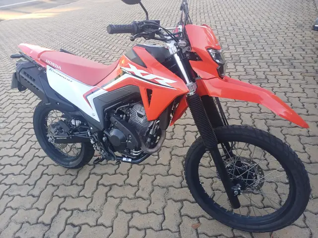 Moto Honda XR 300L 2025 Tornado