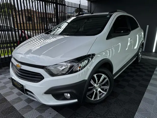 Carro Chevrolet Onix 2018 1.4 Activ SPE/4 (Aut)