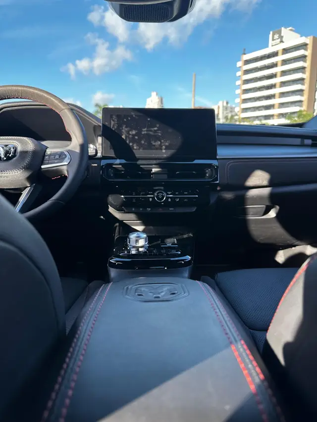 Carro Ram Rampage 2024 R/T 2.0 Turbo